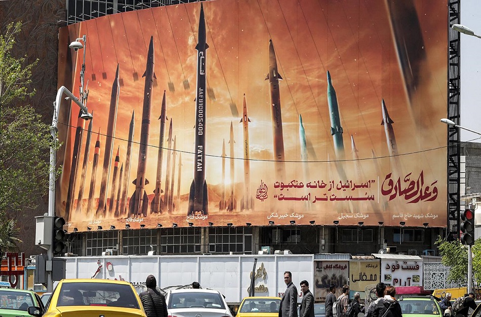 إن لم ترد إيران على إسرائيل اليوم فهي ذاهبة إلى “كابيتولاسيون” على مقاس العام 2025