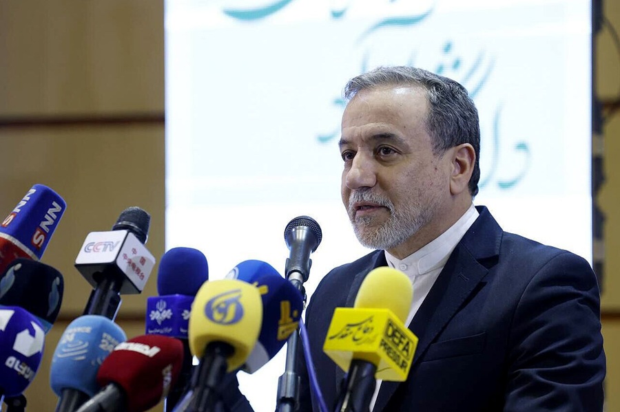 الخارجية الإيرانية بين معالجة المشاكل الداخلية وإدارة الأزمات الدولية