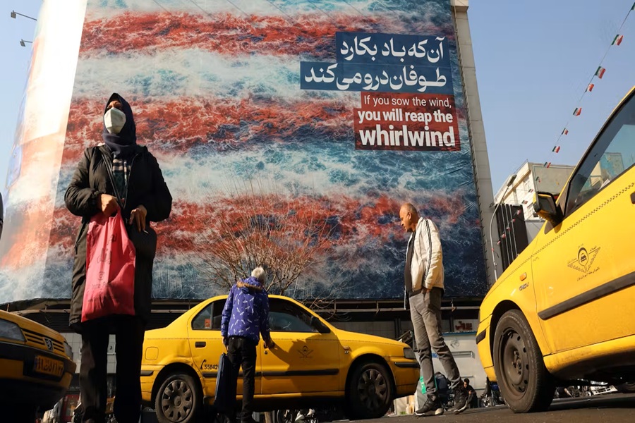 نظرة شريحة من المجتمع الإيراني إلى التدخل الخارجي المحتمل في البلاد