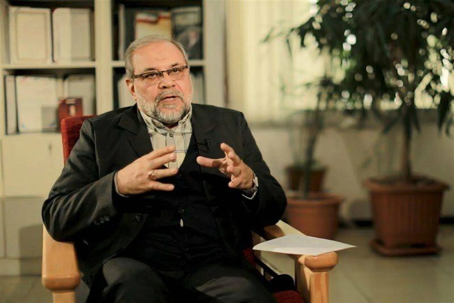 كيف تحول أمين عام المجلس الأعلى للأمن القومي الإيراني إلى الحاكم الفعلي للبلاد؟!