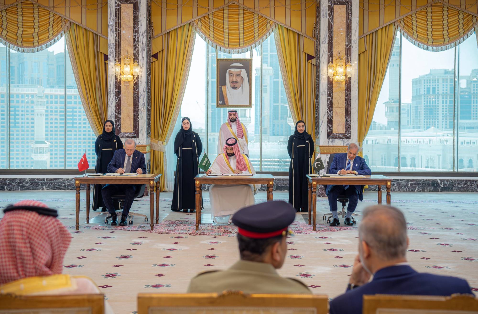 ميثاق مكة: هل يعيد الشرق الأوسط تعريف قواعد الحرب بين إيران والولايات المتحدة؟